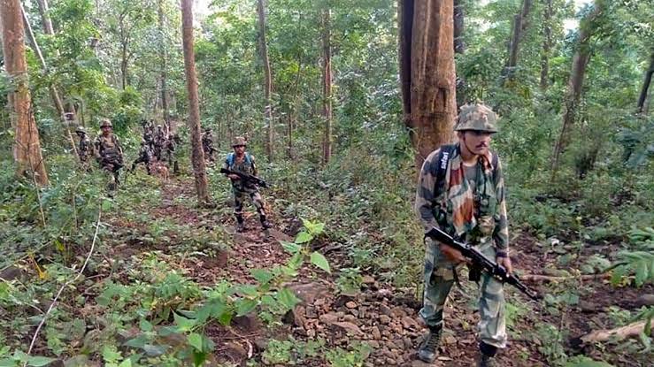 छत्तीसगढ़ के दंतेवाड़ा में सुरक्षाबलों को बड़ी कामयाबी, मुठभेड़ में 9 नक्सली ढेर